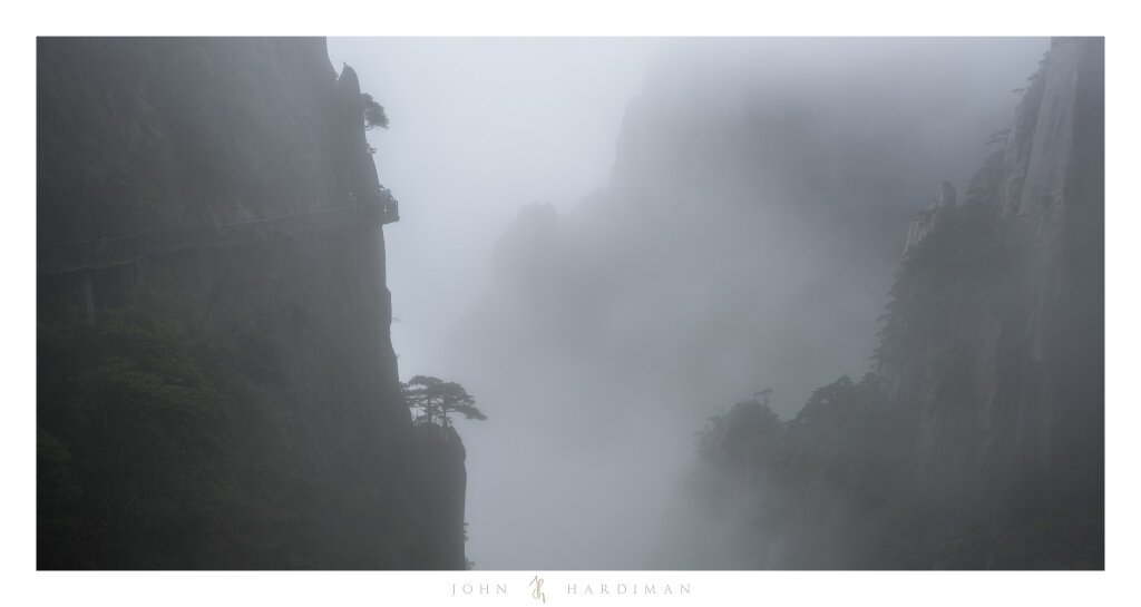 Valley mists Sanqingshan China
